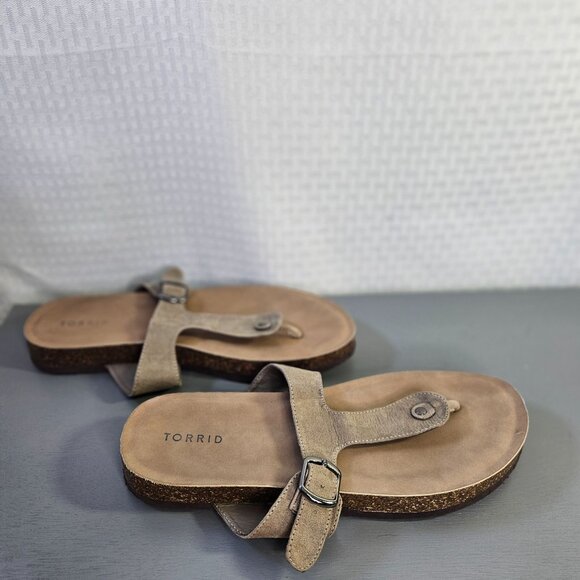 Torrid Womens adjustable Buckle Suede Sandals Size 11.5 Tan Slip-On Like New - Picture 2 of 9